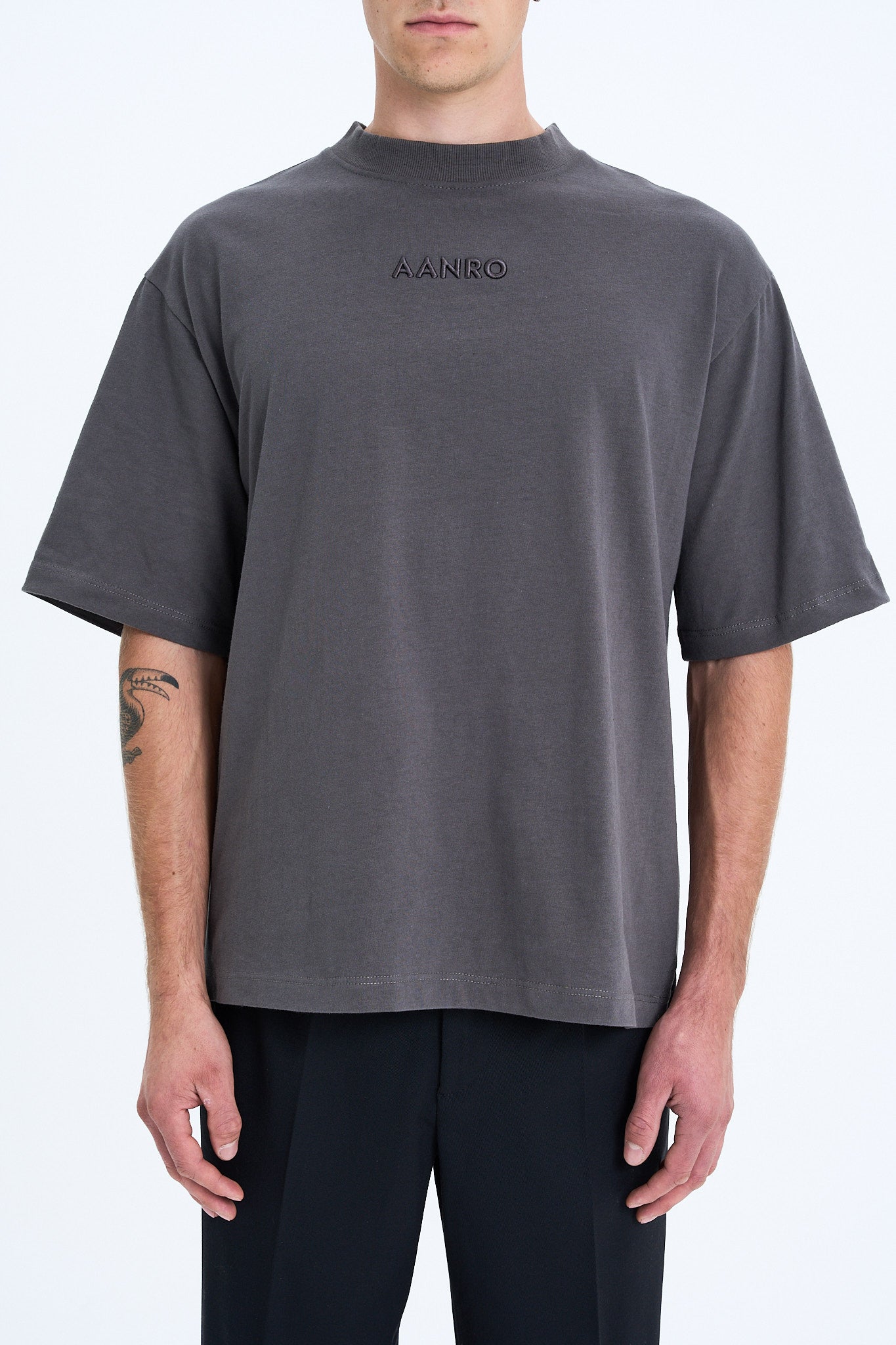 LOGO T-SHIRT