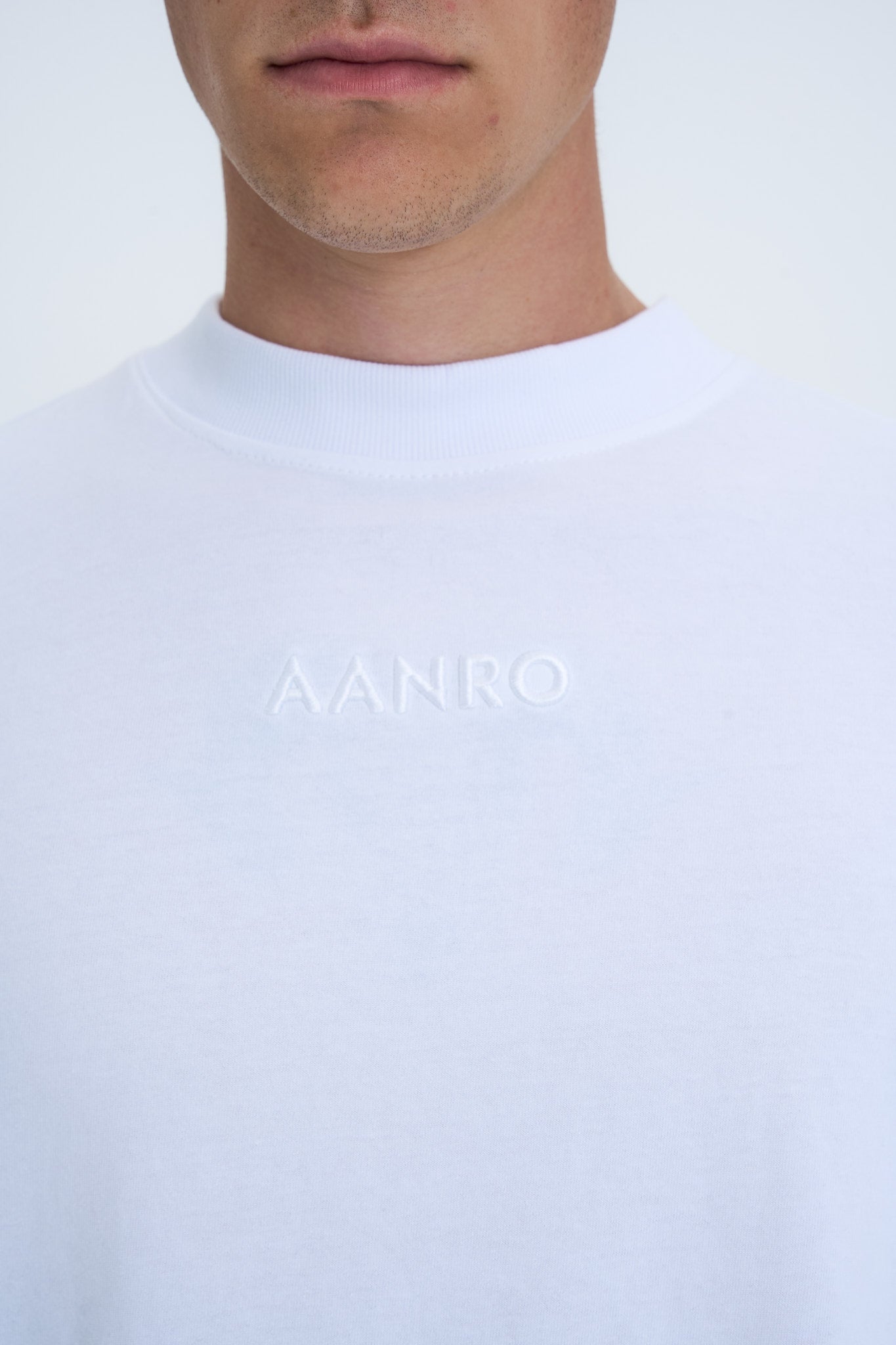 LOGO T-SHIRT