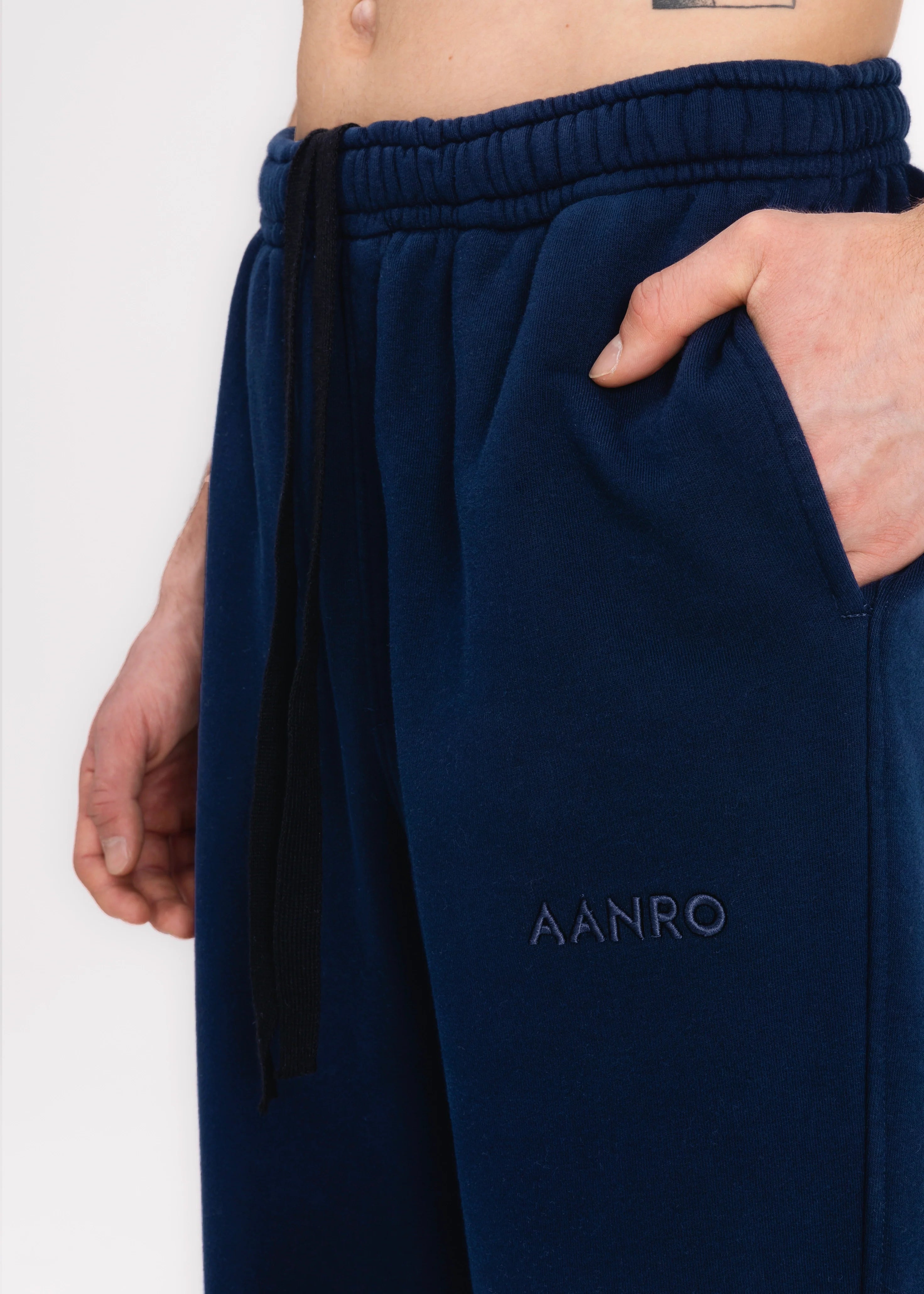 CLASSIC SPORTS SHORTS
