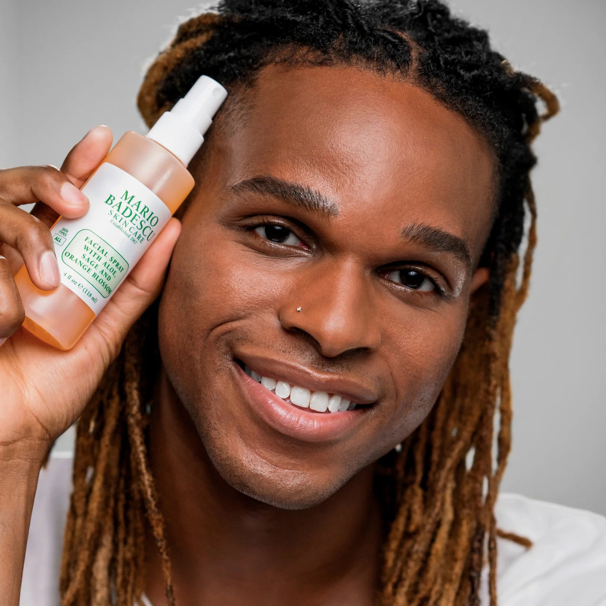 Facial arcpermet aloe verával, zsályával és narancsvirággal